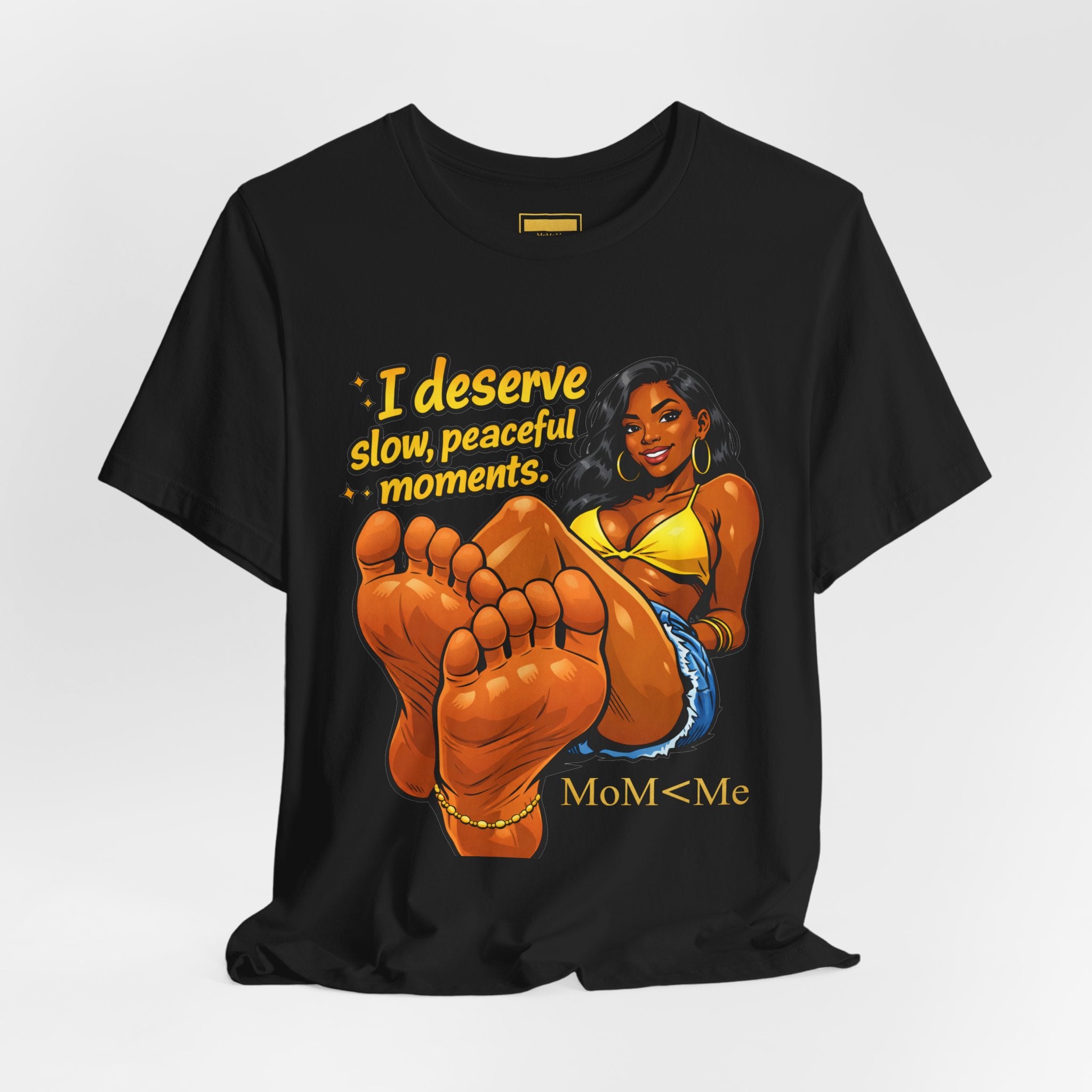 MoM < Me Premium Jersey Short Sleeve Tee